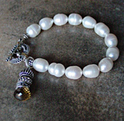 Pearl Bracelet with Detachable Beer Quartz Charm