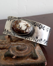 Schaef Designs AZ Wildhorse Portrait Pendant | Arizona